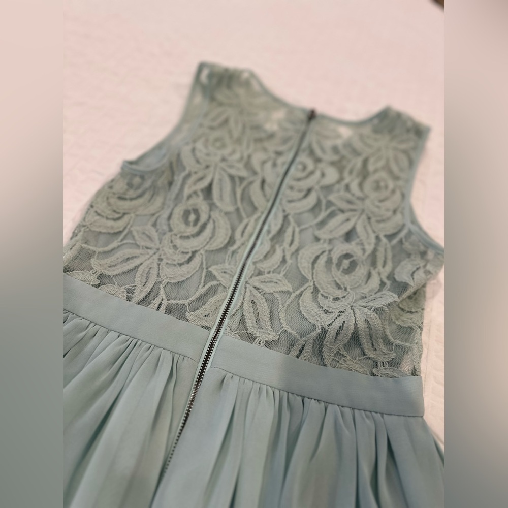 BCBG Mint Color dress size 4 Small - Picture 6 of 7